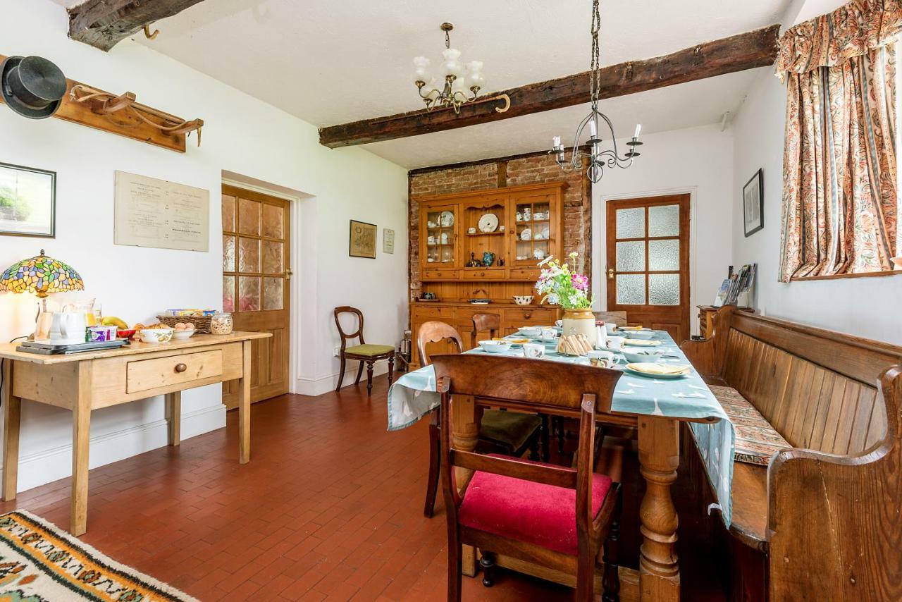 Kidwelly Farmhouse B&B エクステリア 写真
